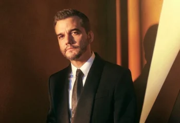 wagner moura destaca forca do cinema brasileiro e defende politicas culturais em programa nos eua