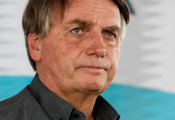 defesa insiste em prisao domiciliar e bolsonaro pede visita de senador