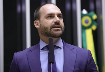 stf formaliza acao penal e torna eduardo bolsonaro reu por obstrucao em trama golpista
