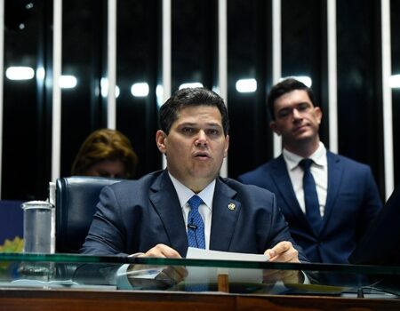 alcolumbre mantem quebra de sigilo de lulinha na cpi do inss mas sinaliza limite a comissao