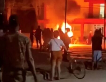 crise energetica em cuba manifestantes invadem sede do partido comunista por apagoes