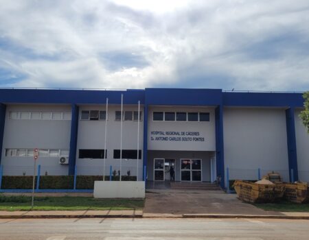 homem e morto em caceres a tiros apos ser surpreendido por dupla armada em motocicleta