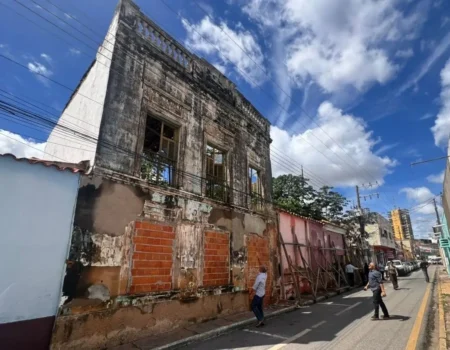 justica da 24 horas para prefeitura iniciar obras emergenciais em predio historico com risco de desabamento em cuiaba