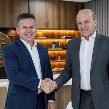 mauro mendes deixa o governo e lanca pre candidatura ao senado pivetta assume comando do estado