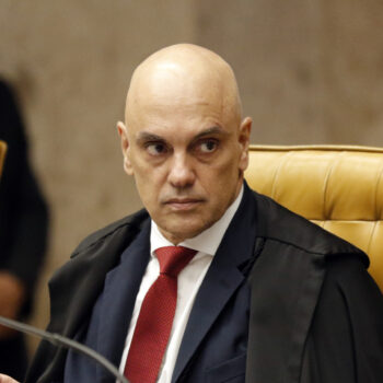 moraes recebe elogios de ministros do stf em meio a pressao por caso banco master