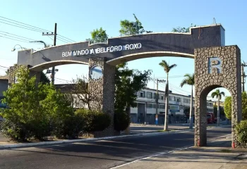 quarto suspeito de estupro coletivo se entrega a policia em belford roxo pai de um dos investigados e exonerado