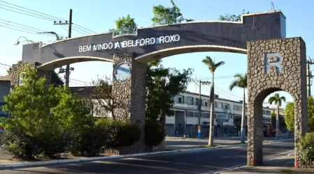 quarto suspeito de estupro coletivo se entrega a policia em belford roxo pai de um dos investigados e exonerado