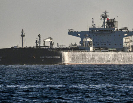 russia rompe isolamento energetico e envia petroleo a cuba em gesto de apoio humanitario