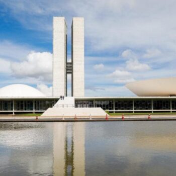 deputado do pt segura mais de 600 pedidos e trava cobrancas sobre caso master na camara