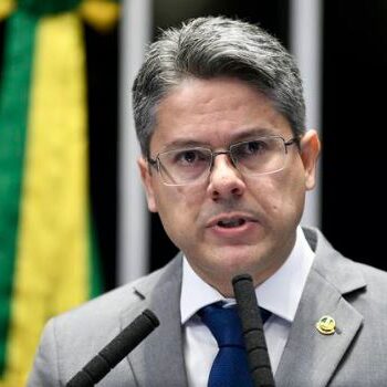 nao vou dancar contigo alessandro vieira rebate ofensas de gilmar mendes e aciona o senado