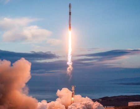 nova corrida espacial envolve empresas privadas e redefine exploracao do universo