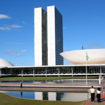 politica em tensao investigacoes movimentam bastidores do poder em brasilia
