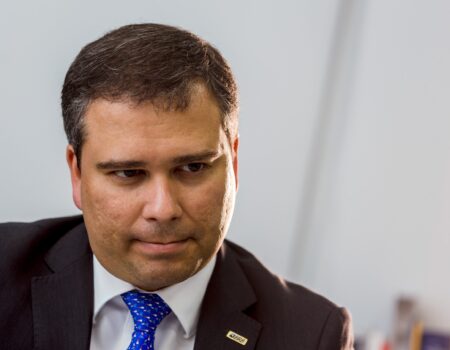 preciso dele feliz mensagens expoem suposto esquema milionario com imoveis envolvendo ex presidente do brb