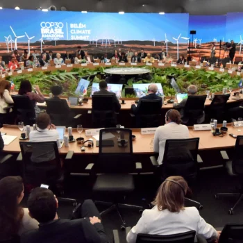 quando lideres se unem o novo movimento global que tenta frear a polarizacao politica