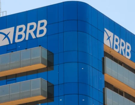 r 15 bilhoes na mesa proposta tenta salvar crise historica do brb apos rombo com banco master