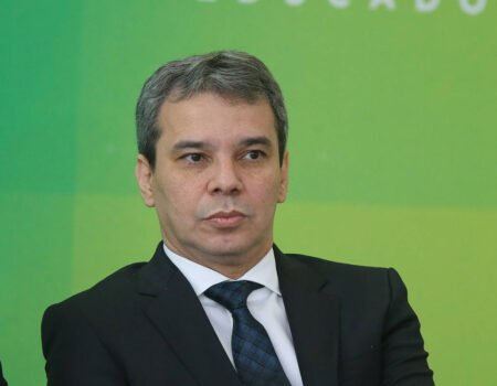 sem espetaculo sem silencio governo promete transparencia total em caso que envolve banco master