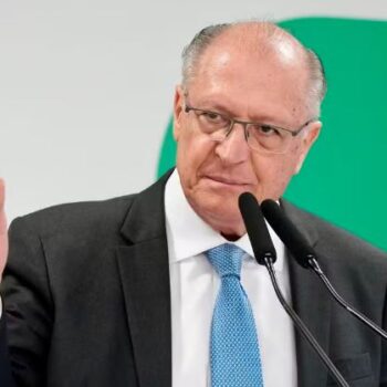 sem posicao definida alckmin sobre taxa das blusinhas e apoio a lula