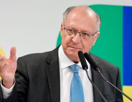sem posicao definida alckmin sobre taxa das blusinhas e apoio a lula