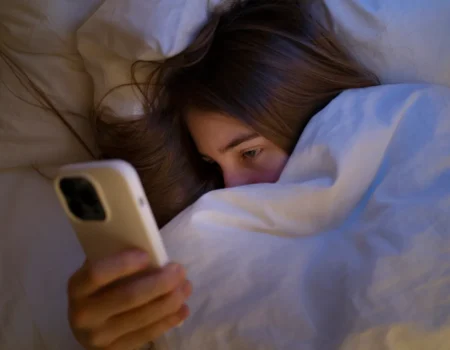 sempre online como o excesso de conexao esta mudando a mente e o comportamento das pessoas