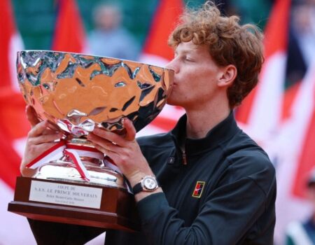 sinner vence alcaraz em monte carlo conquista titulo inedito e retoma topo do mundo