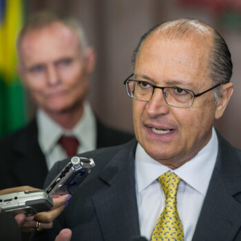 taxa das blusinhas divide governo alckmin defende imposto enquanto aliados pedem fim scaled