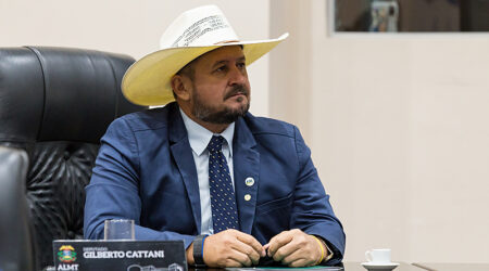 tjmt condena deputado gilberto cattani por falas homofobicas e fixa indenizacao
