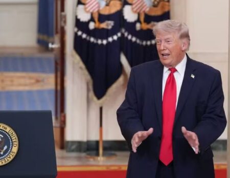 trump da 48 horas ao ira para acordo ou abertura do estreito de ormuz e promete inferno