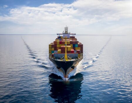 comercio internacional acompanha tensao sobre rotas maritimas globais