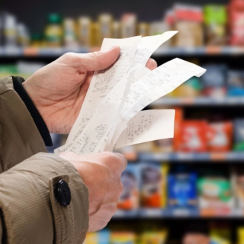 consumo nos lares brasileiros cresce em abril mas alta dos alimentos segue pressionando familias