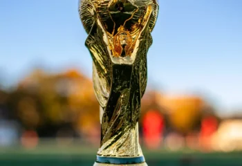 copa do mundo de 2026 promete audiencia historica e movimenta bilhoes no mercado esportivo global