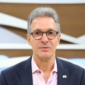 declaracao de romeu zema sobre bolsa familia reacende debate sobre politicas sociais no brasil