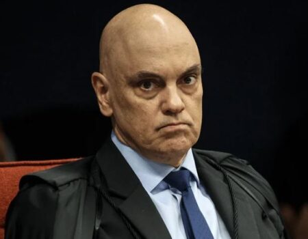 flavio bolsonaro rebate suspensao da lei da dosimetria e classifica decisao de moraes como canetada