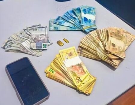 funcionario de mineradora e preso por violencia domestica e policia encontra ouro e r 34 mil em pocone