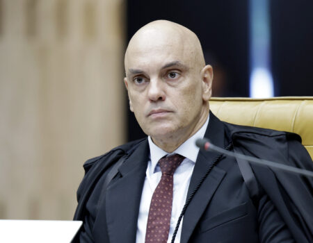 justica dos eua autoriza intimacao de alexandre de moraes por e mail em acao movida por empresas ligadas a trump