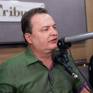 max russi adota tom firme e promete usar todas as ferramentas possiveis em disputa territorial com o para