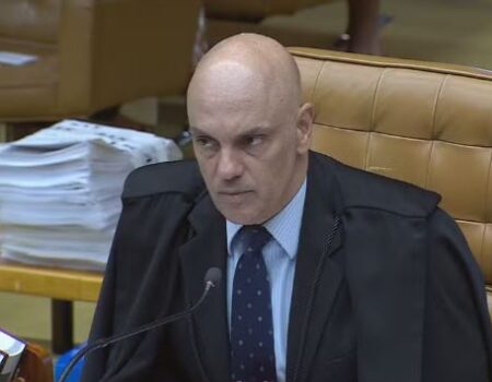 moraes suspende lei da dosimetria ate que stf julgue acoes sobre a validade da norma