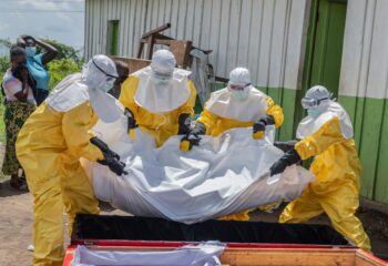 oms decreta emergencia internacional apos avanco do ebola na africa