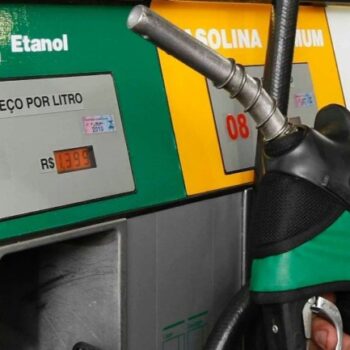 petrobras sinaliza aumento da gasolina e amplia planos para producao de diesel