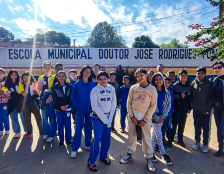 prefeitura de caceres promove aula de campo e incentiva estudantes da rede municipal a pesquisa cientifica