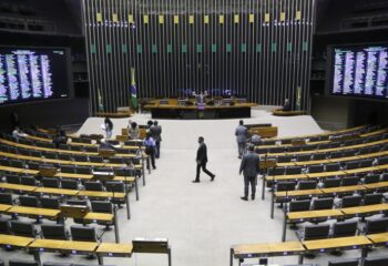governo retira urgencia de projeto que preve fim da escala 61 e jornada de 40 horas