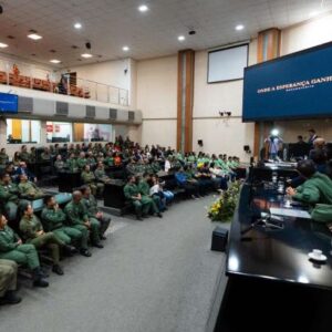 max russi homenageia servidores do ciopaer e abre comemoracoes pelos 20 anos da instituicao
