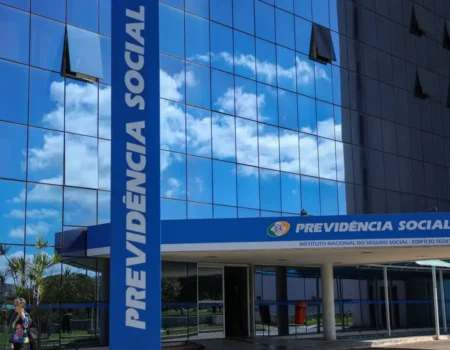 operacao contra descontos indevidos reacende debate sobre transparencia no inss