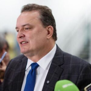 respeite o idoso olhe com carinho porque amanha sera voce