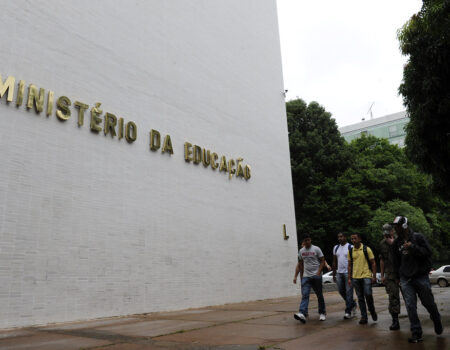 universidades federais enfrentam incerteza apos suspensao de repasses semanais do mec 1