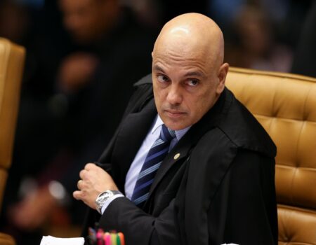 alexandre de moraes mantem protagonismo no stf e influencia debates centrais da politica brasileira