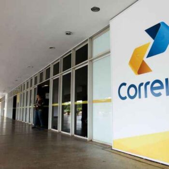 banco do brasil firma contrato de r 23 bilhoes com os correios por cinco anos