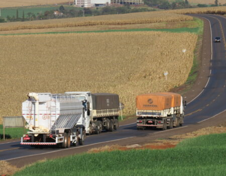 caminhoneiros acompanham medidas do governo sobre o diesel e setor mantem atencao aos custos do transporte