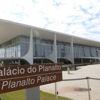 governo lula anuncia reacao as tarifas dos eua e acionara lei da reciprocidade economica