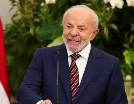 lula nao participara das posses de presidentes eleitos no peru e na colombia