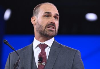 pf recomenda demissao de eduardo bolsonaro por abandono de cargo